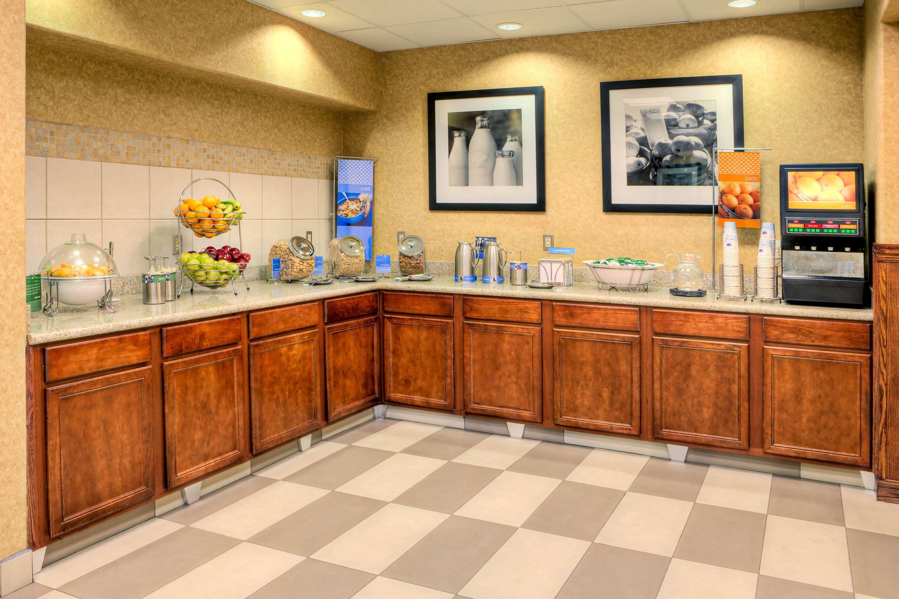 Hampton Inn & Suites Palmdale Εξωτερικό φωτογραφία