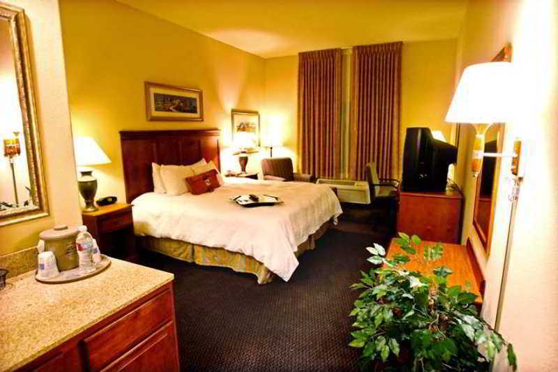 Hampton Inn & Suites Palmdale Δωμάτιο φωτογραφία